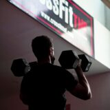 Effektives Krafttraining mit Hanteln: Tipps und Techniken für Anfänger und Fortgeschrittene